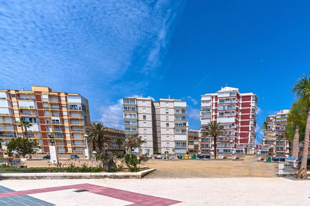 Sea Apartment Торре-дель-Мар Екстер'єр фото