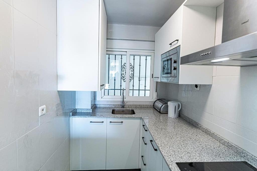 Sea Apartment Торре-дель-Мар Екстер'єр фото